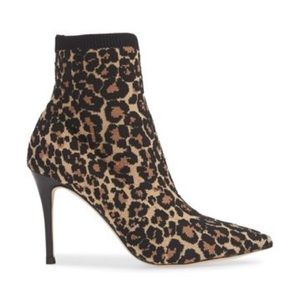 Something Navy Nix Booties